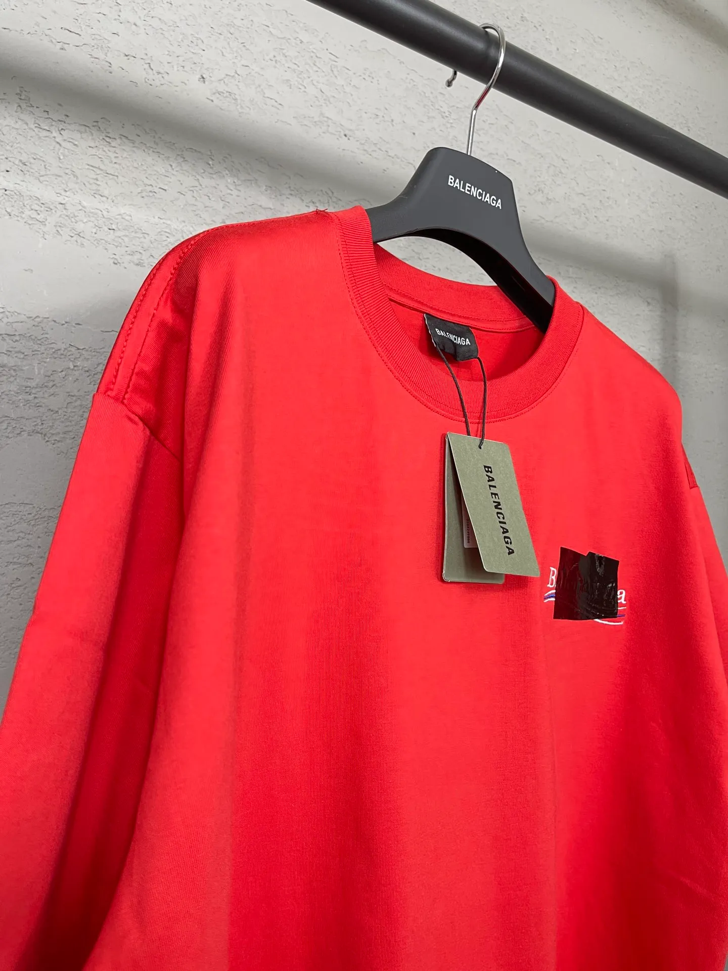 【 . Quality】BALENCI*GA/ #Classic . T # ZP 。 260 ， . ， . . Color Change。 。Classic ， Authentic ， . . . 。 OS . Same Style ：BL 223008 ：Black， ， ，Red Size：XS S M L